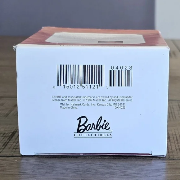 1997 Mattel Hallmark Holiday Barbie ornament - Picture 2 of 5